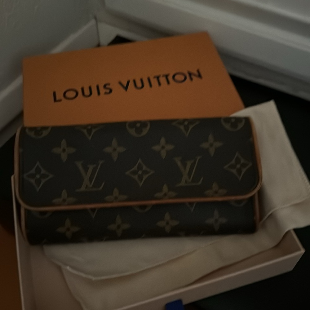 Authentic Louis Vuitton pouchette twin crossbody bag mm with box and dust bag